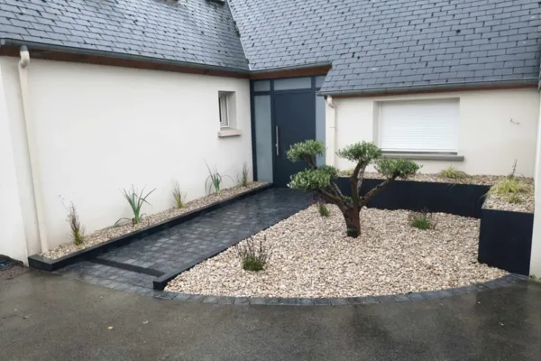 amenagement cour pleuc l’hermitage