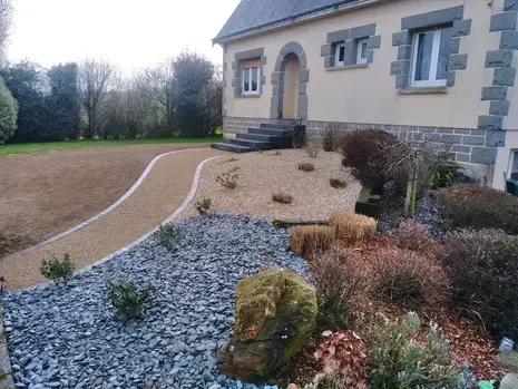 aménagement extérieur Saint-Nicolas-du-Pélem-1